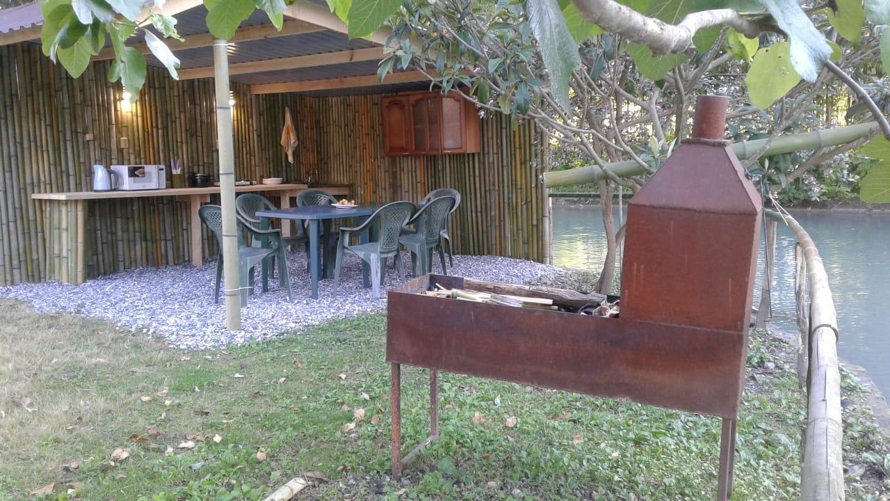 פיזונדה Ostrov Park-Hotel מראה חיצוני תמונה